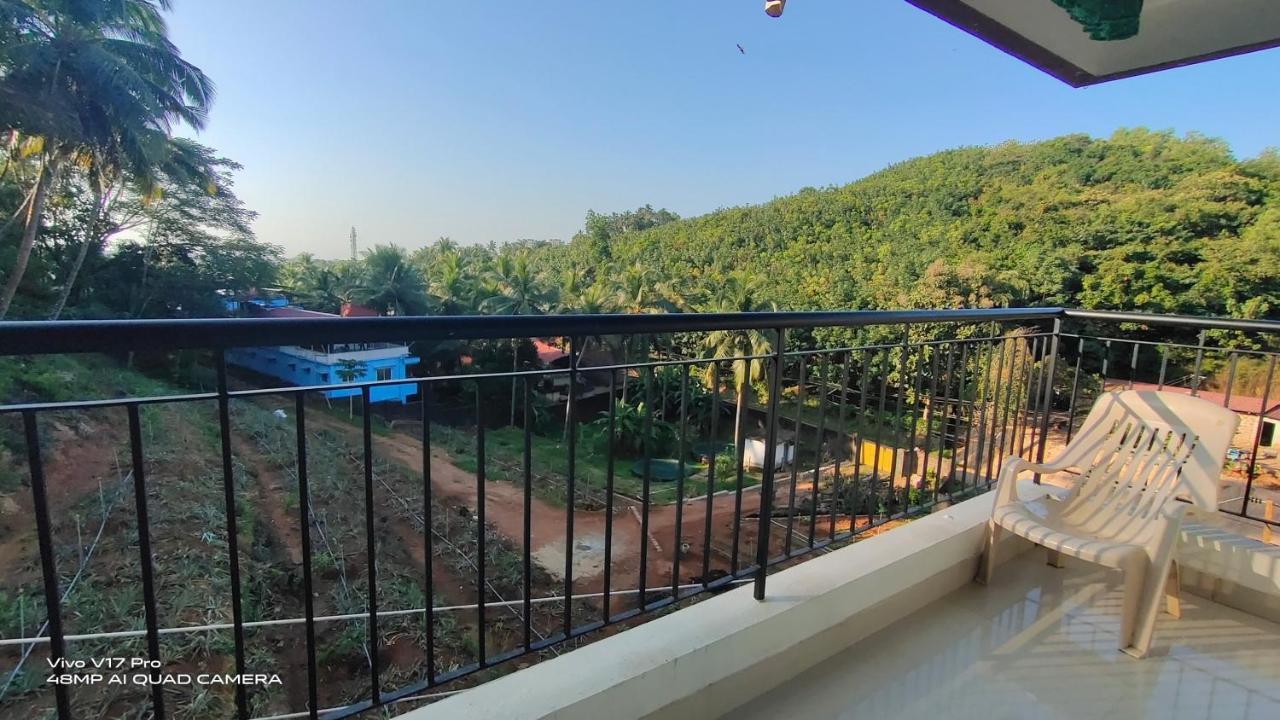 305 Home Stay มังคาลอร์ ภายนอก รูปภาพ