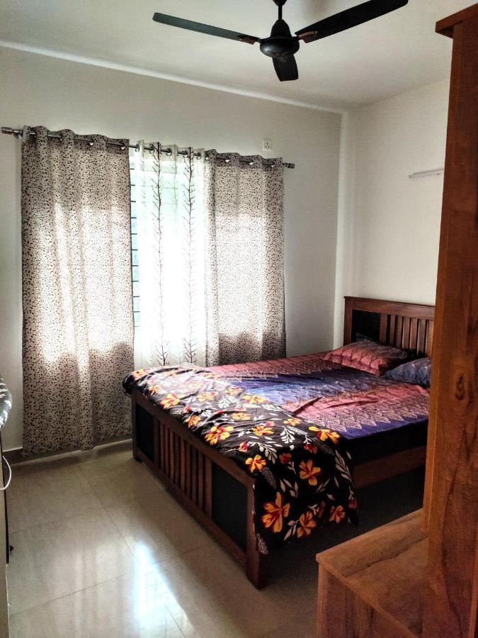 305 Home Stay มังคาลอร์ ภายนอก รูปภาพ