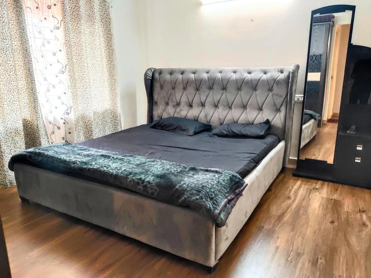 305 Home Stay มังคาลอร์ ภายนอก รูปภาพ