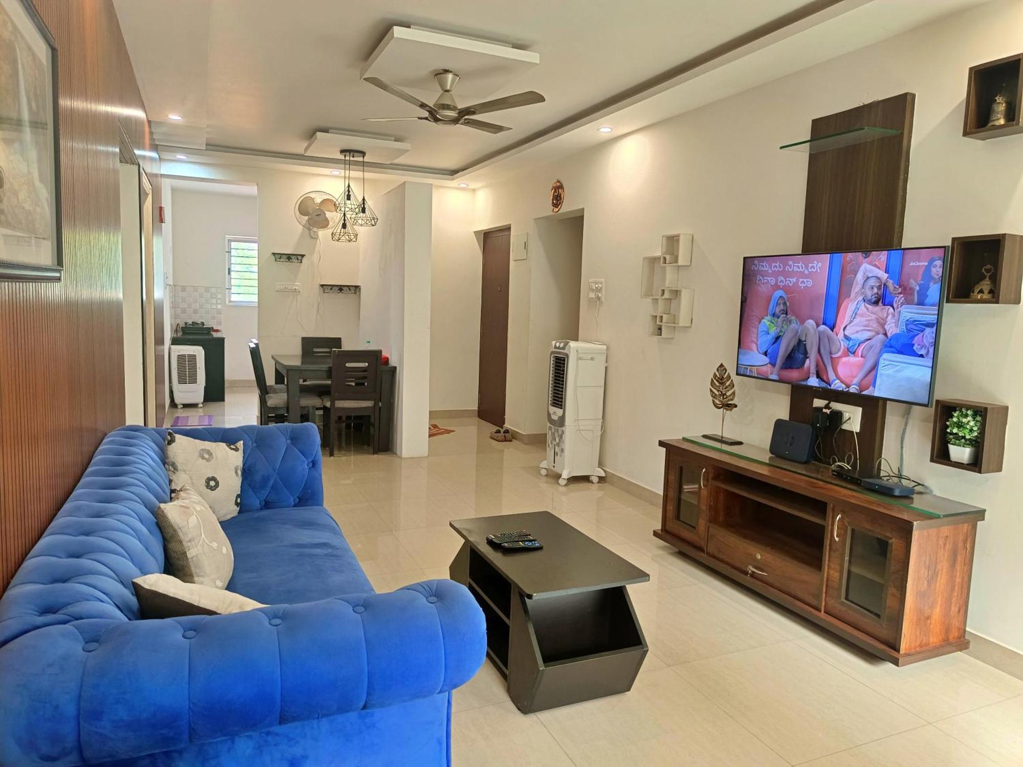 305 Home Stay มังคาลอร์ ภายนอก รูปภาพ